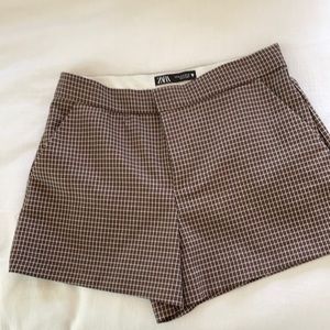 Zara plaid shorts never worn. Size M
